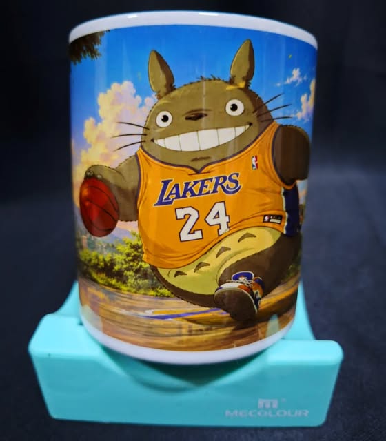Caneca personalizada com tema de basquete